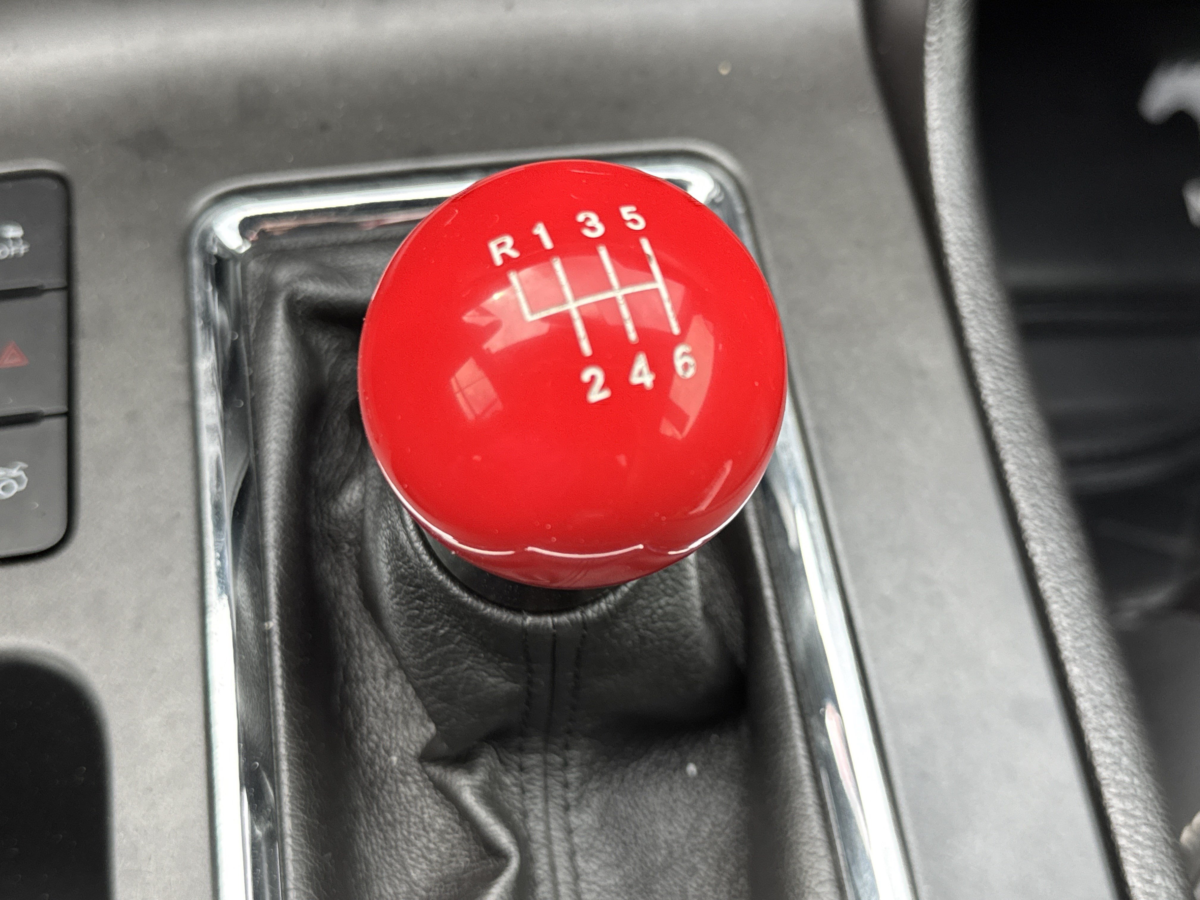 Used 2014 Ford Mustang GT Premium RWD image 5