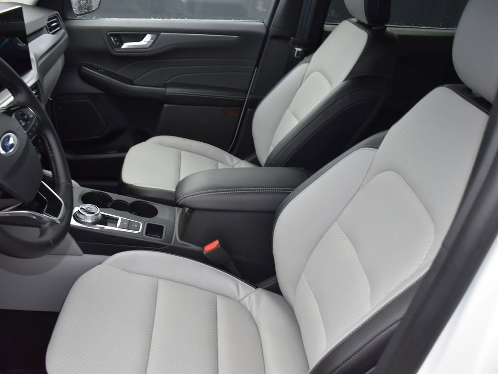 New 2025 Ford Escape SE image 9
