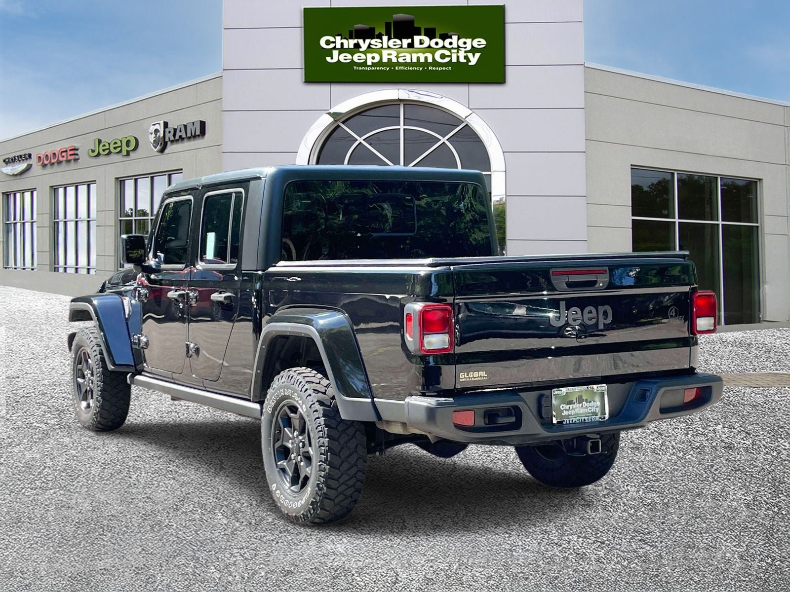 Used 2022 Jeep Gladiator Sport AWD/4WD image 8