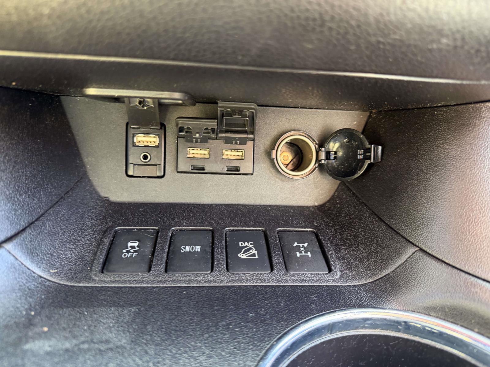 Used 2019 Toyota Highlander XLE AWD/4WD image 20