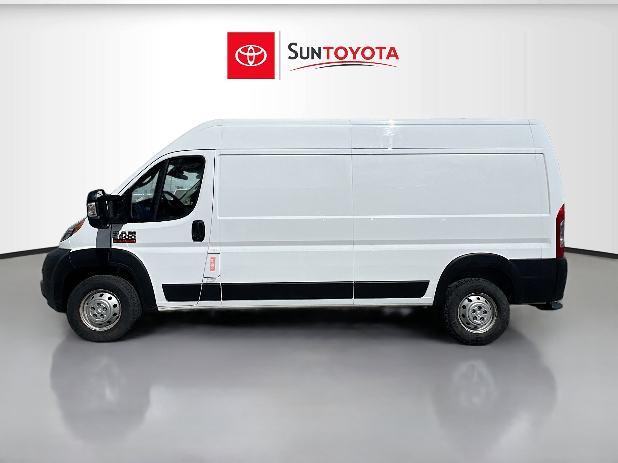 Used 2022 RAM ProMaster 2500 w/ Convenience Group image 7