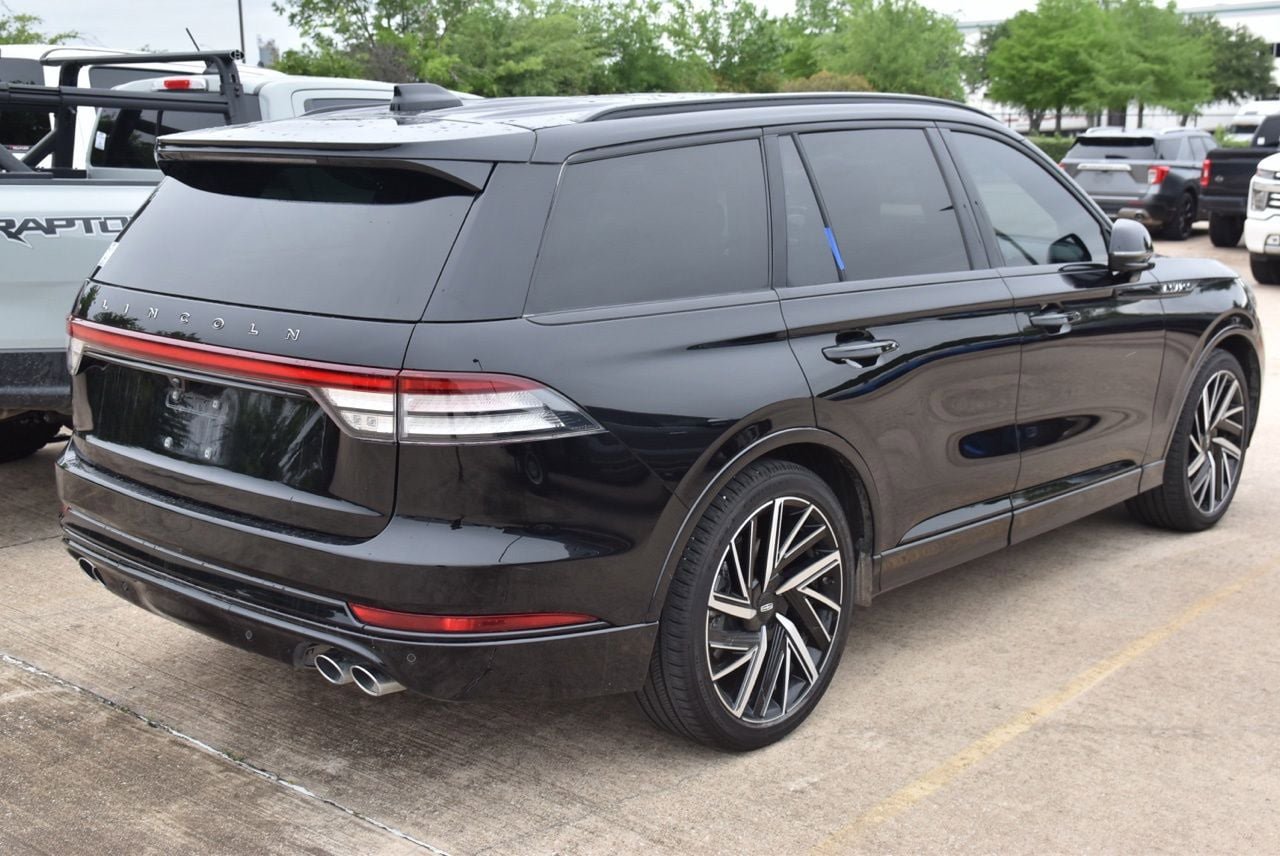 Certified 2025 Lincoln Aviator Black Label w/ Jet Appearance Package AWD/4WD image 7