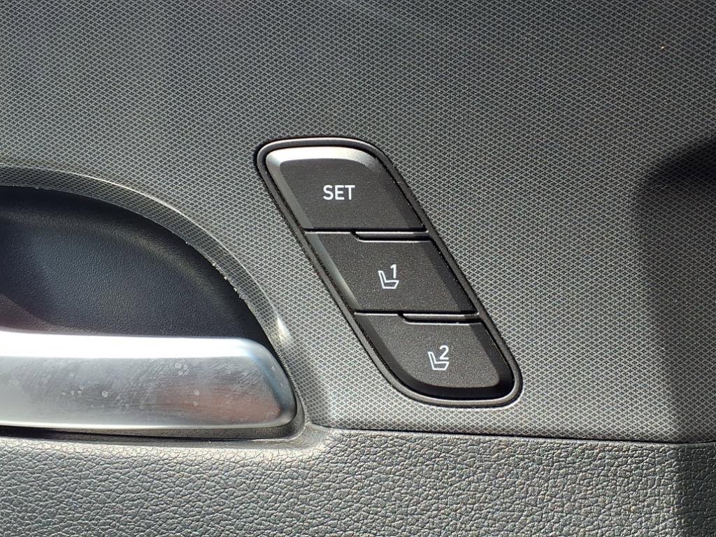 Used 2022 Hyundai Santa Fe Calligraphy image 18