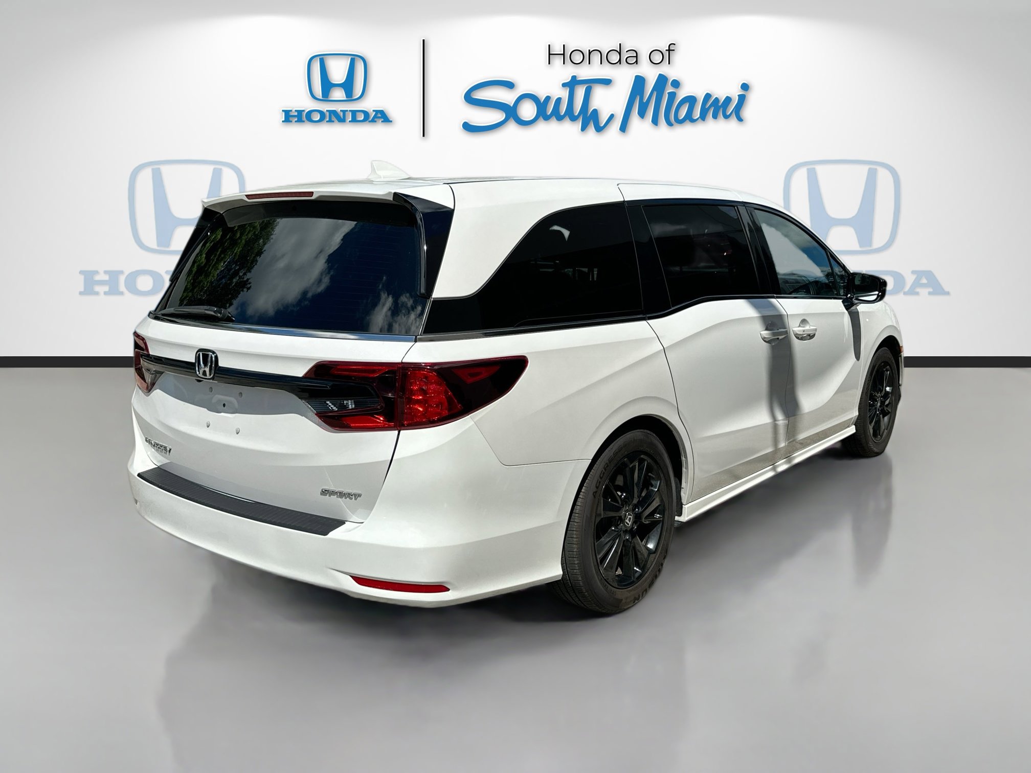 Used 2023 Honda Odyssey Sport image 6