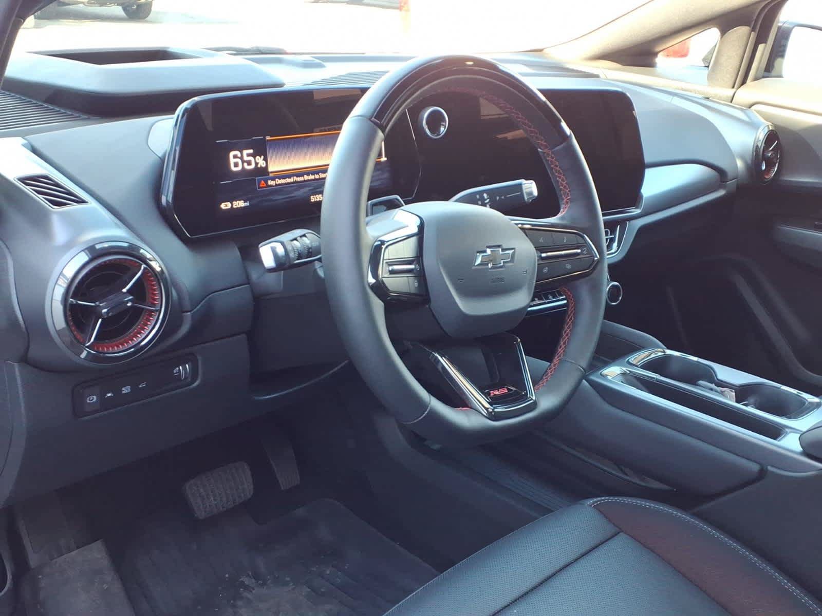 Used 2025 Chevrolet Equinox EV RS w/ Active Safety Package 3 AWD/4WD image 9