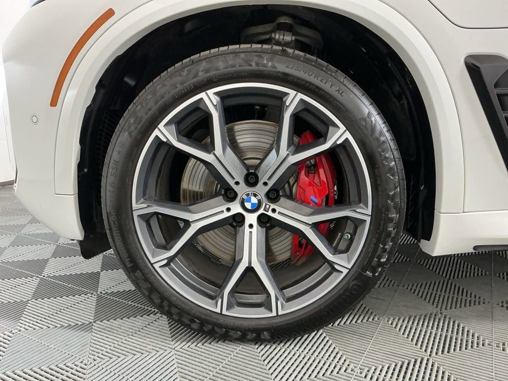 Certified 2026 BMW X5 xDrive50e w/ M Sport Package AWD/4WD image 34