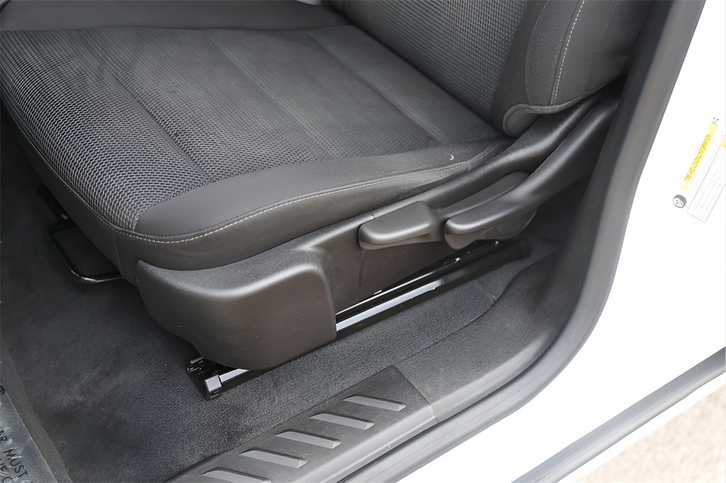 Used 2023 GMC Canyon Elevation w/ Convenience Package image 11