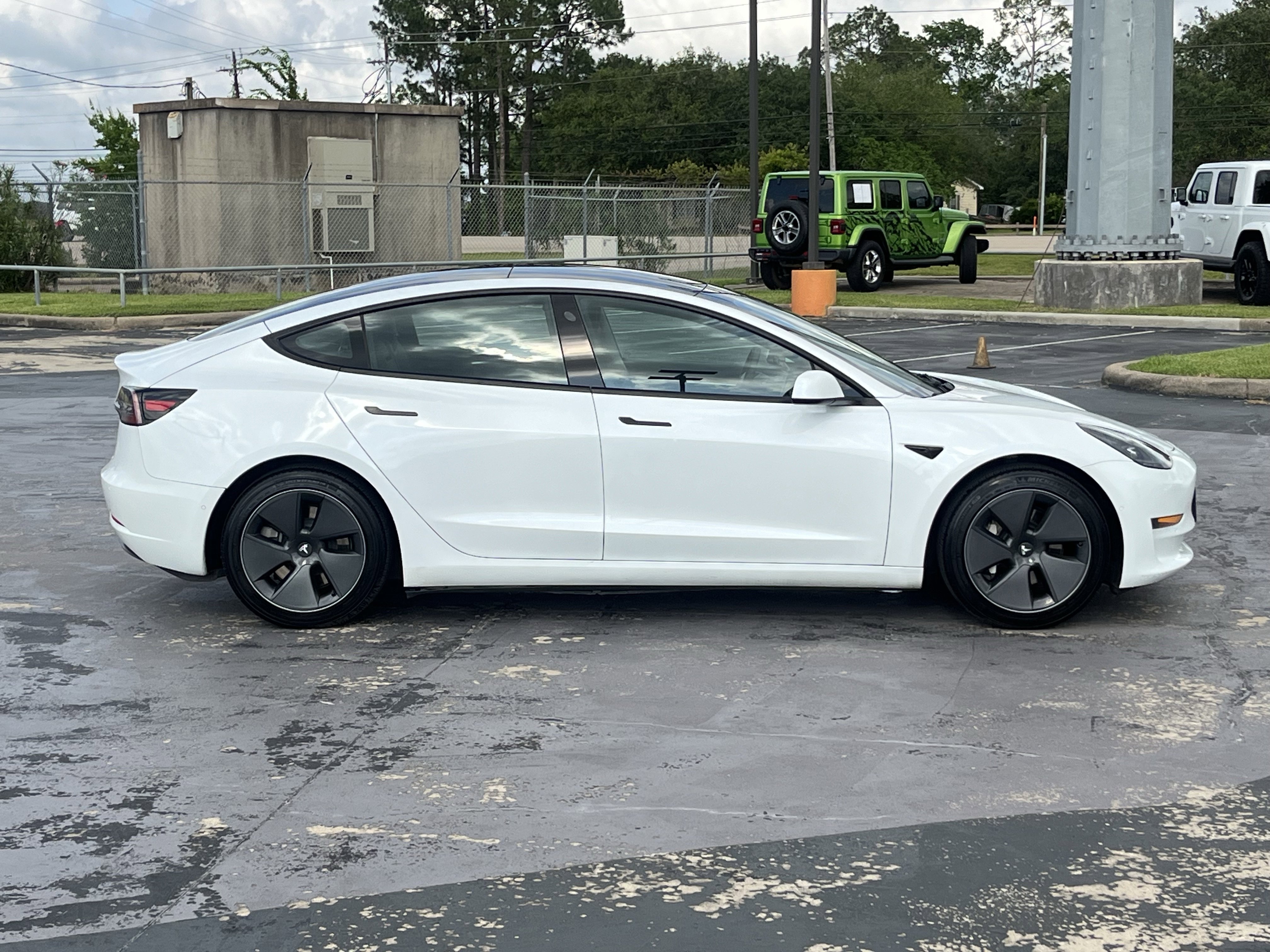 Used 2022 Tesla Model 3 Long Range AWD/4WD image 10