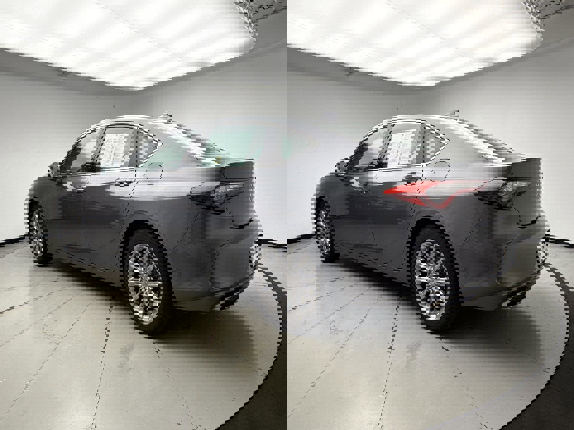 Used 2023 Acura TLX image 3