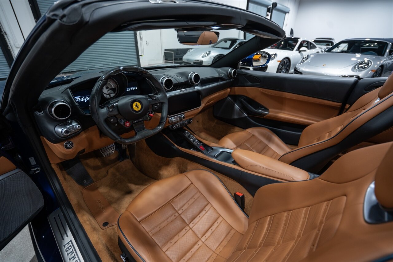 Used 2020 Ferrari Portofino RWD image 22