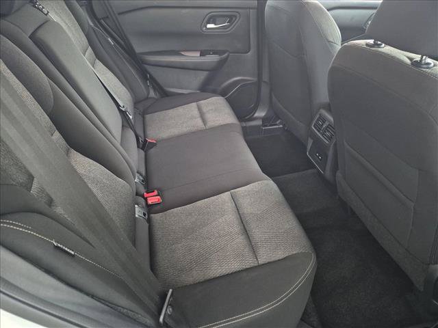 Used 2024 Nissan Rogue SV FWD image 19