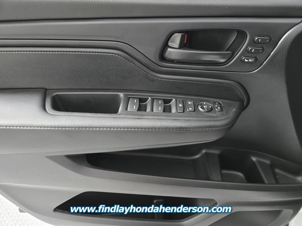 Certified 2026 Honda Odyssey EX-L image 25