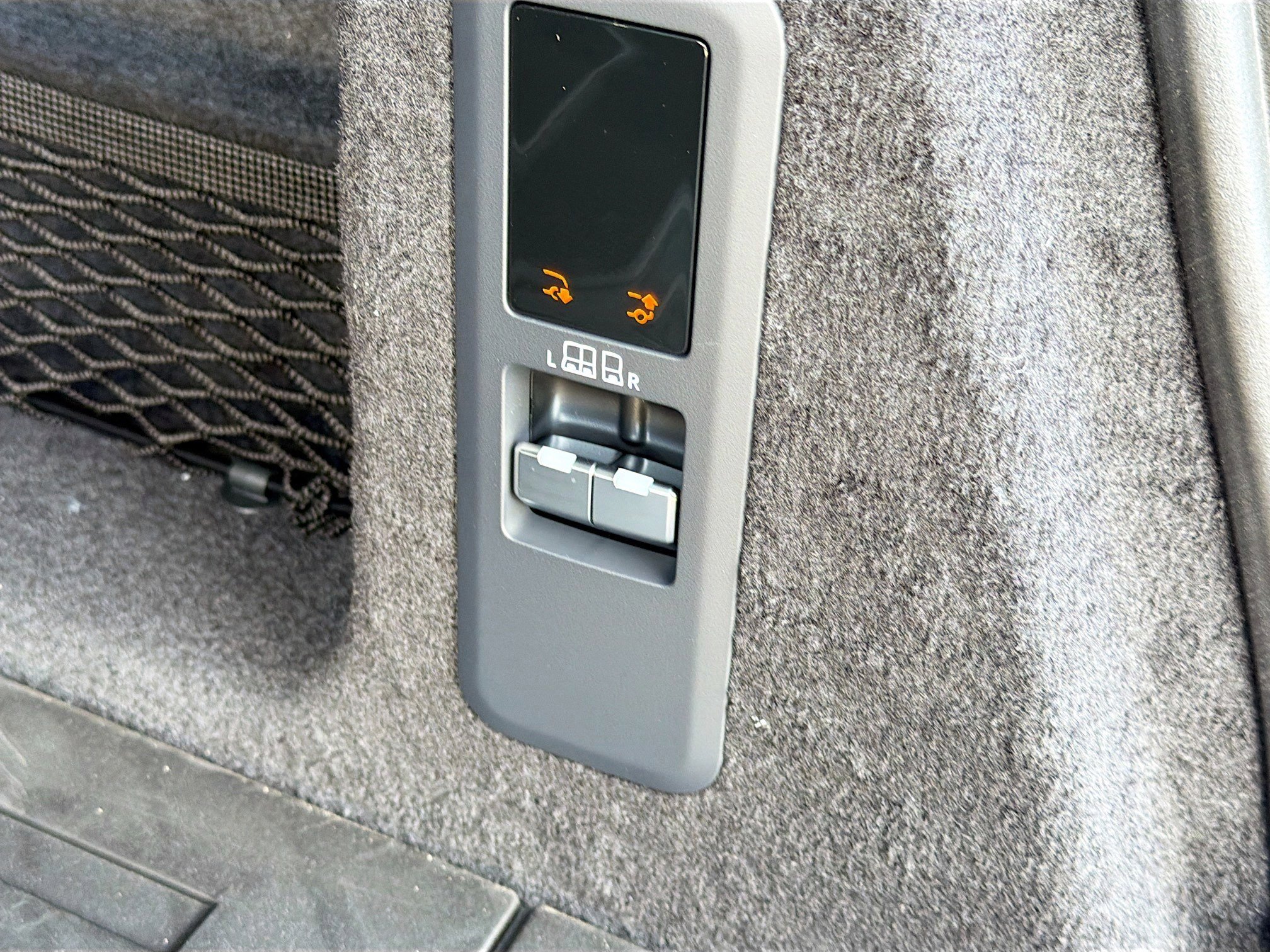 New 2026 Land Rover Range Rover Sport SE image 13