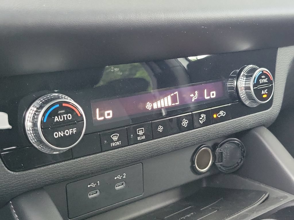 Used 2026 Mitsubishi Outlander ES FWD image 33
