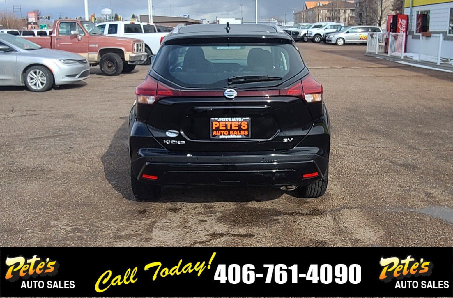 Used 2021 Nissan Kicks SV FWD image 3