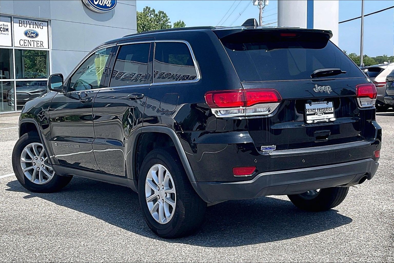 Used 2022 Jeep Grand Cherokee Laredo E AWD/4WD image 10
