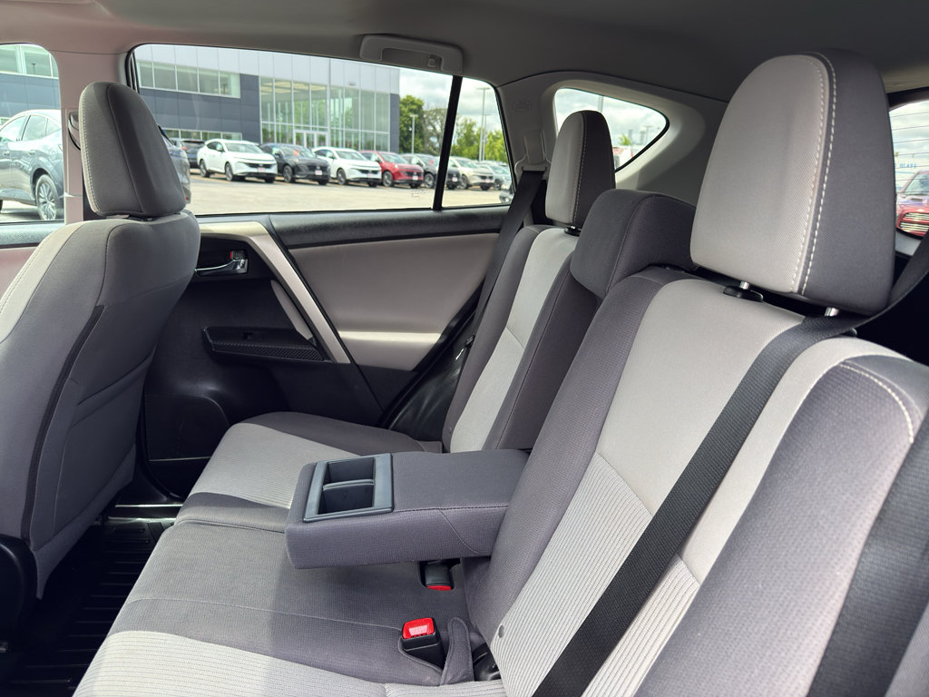 Used 2015 Toyota RAV4 XLE AWD/4WD image 33