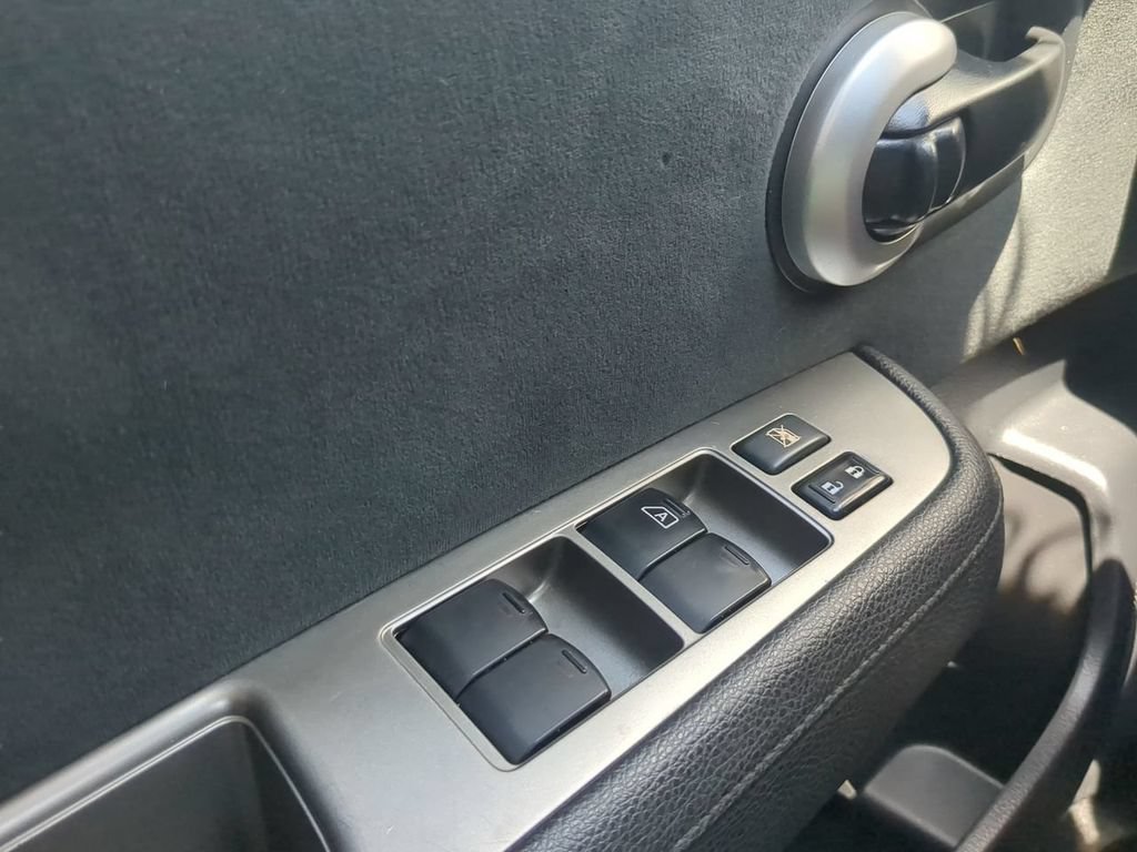 Used 2011 Nissan Versa 1.8 S FWD image 19