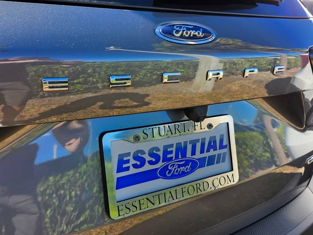 Used 2023 Ford Escape SE FWD image 14