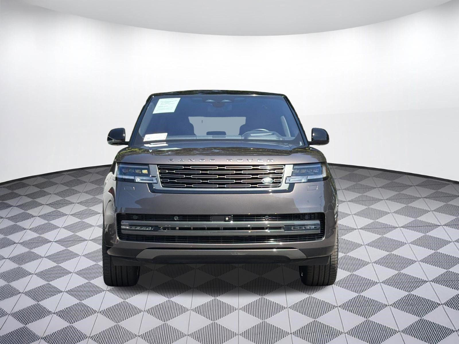 Used 2023 Land Rover Range Rover Long Wheelbase First Edition AWD/4WD image 6