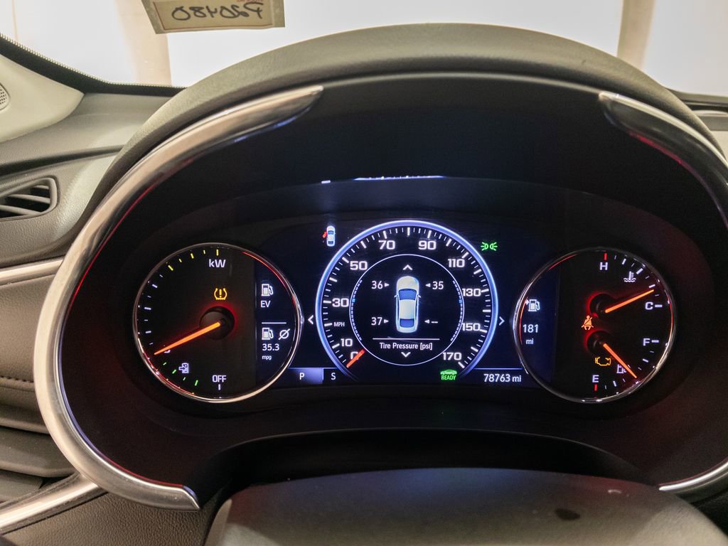 Used 2019 Chevrolet Malibu Hybrid w/ Leather Package image 17