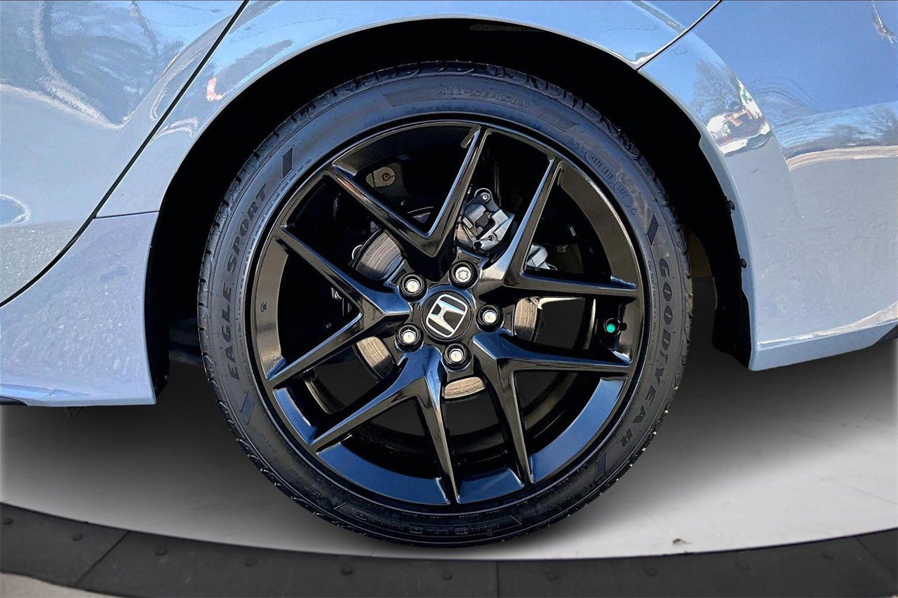 Used 2023 Honda Civic Sport image 32
