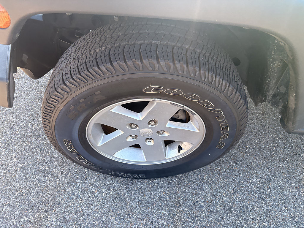 Used 2012 Jeep Wrangler Sport AWD/4WD image 9