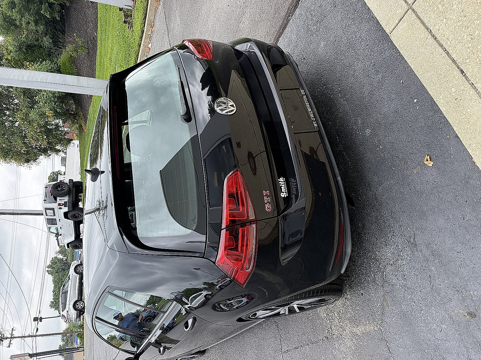 Used 2017 Volkswagen GTI Sport FWD image 3