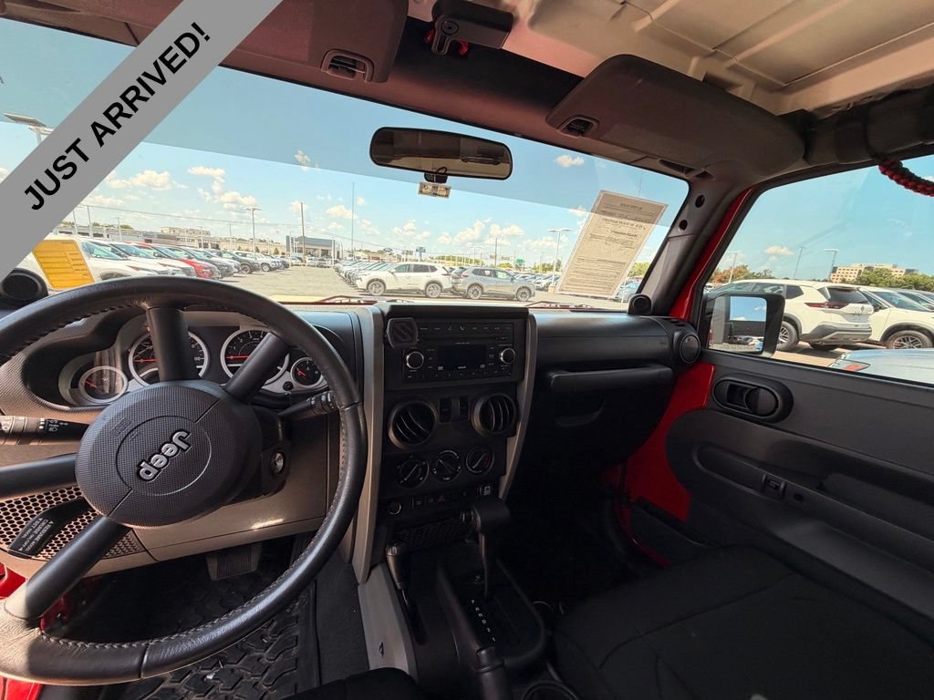 Used 2010 Jeep Wrangler Rubicon w/ PWR Convenience Group AWD/4WD image 11