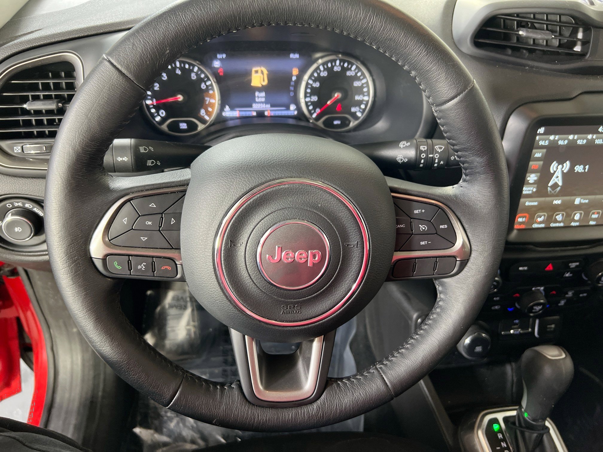 Used 2022 Jeep Renegade Latitude w/ Sun/Sound Group image 11