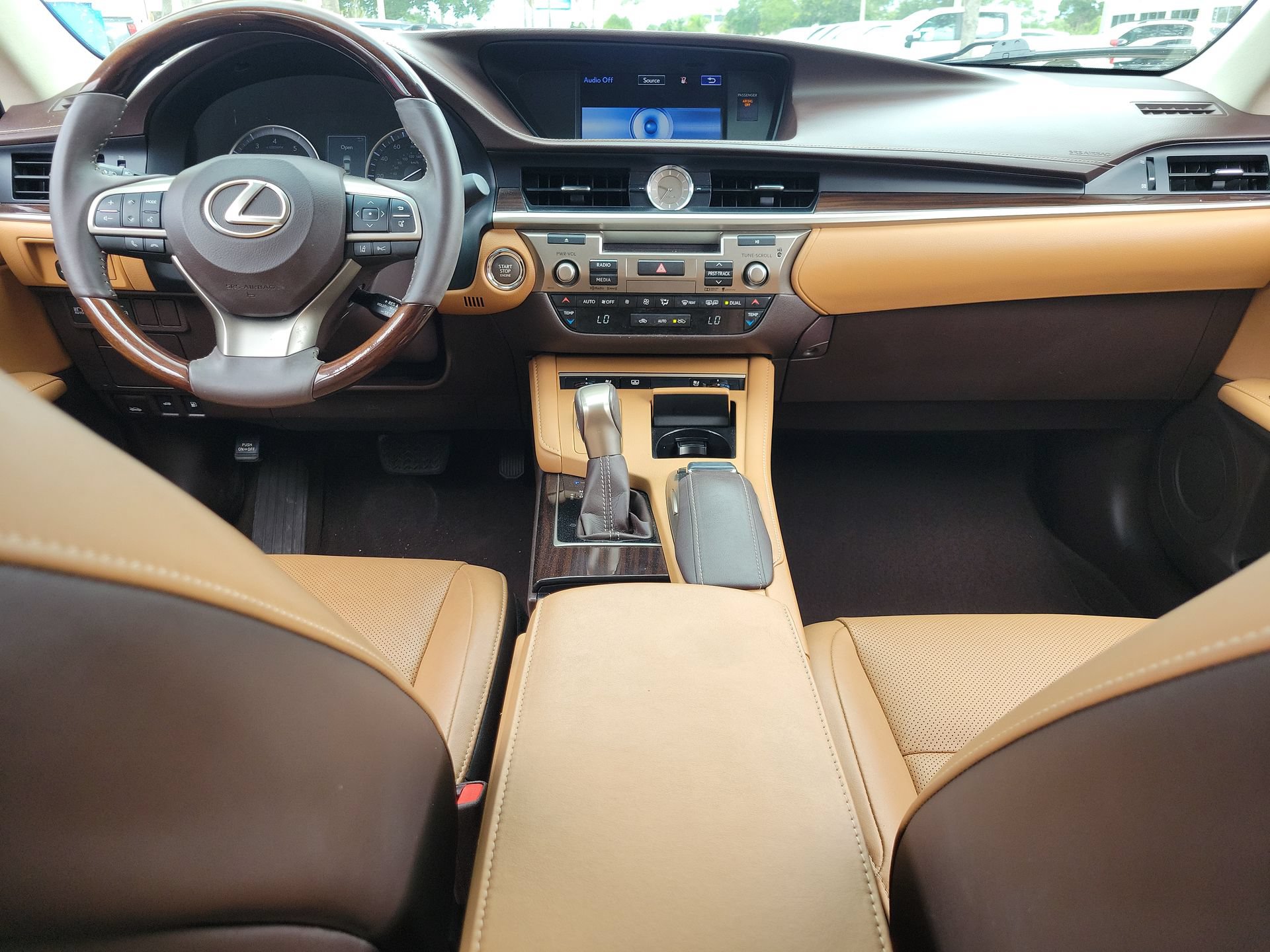 Used 2016 Lexus ES 350 w/ Luxury Package w/Wood Trim FWD image 15