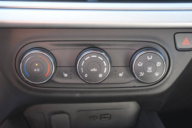Used 2025 Chevrolet Trax LS w/ LS Convenience Package FWD image 25