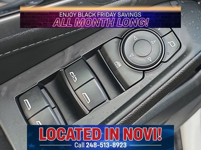 Used 2023 Chevrolet Traverse LT image 15