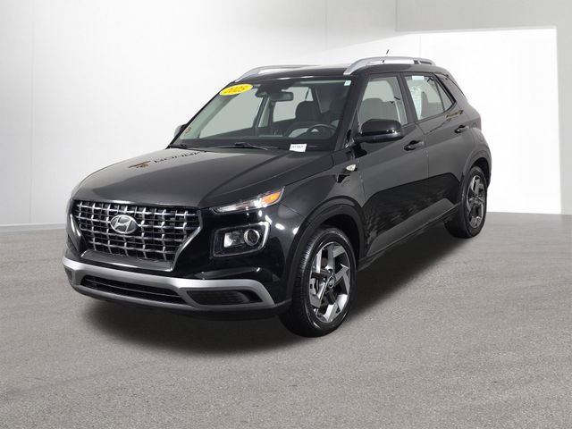 Used 2025 Hyundai Venue SEL image 11