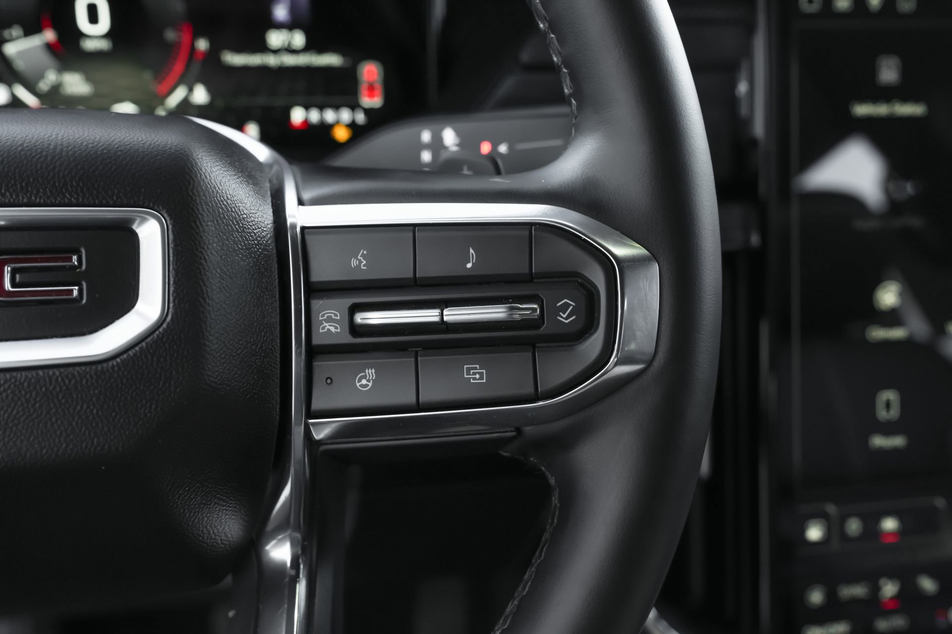 Used 2024 GMC Acadia Elevation image 18