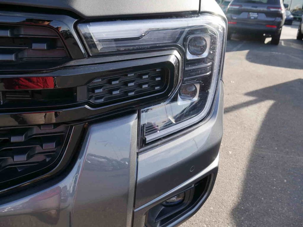 Used 2025 Ford Ranger Lariat w/ FX4 Off-Road Package image 27