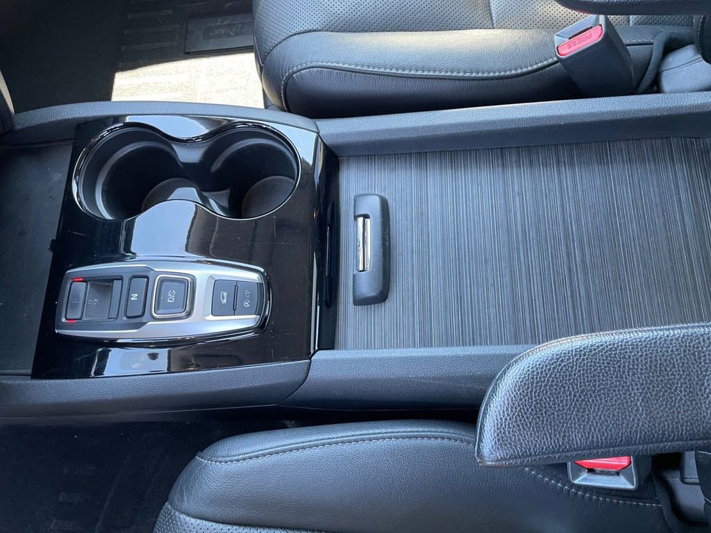 Used 2016 Honda Pilot Elite image 16