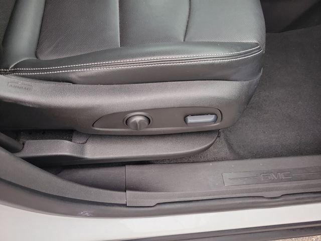 Used 2024 GMC Terrain SLT FWD image 36