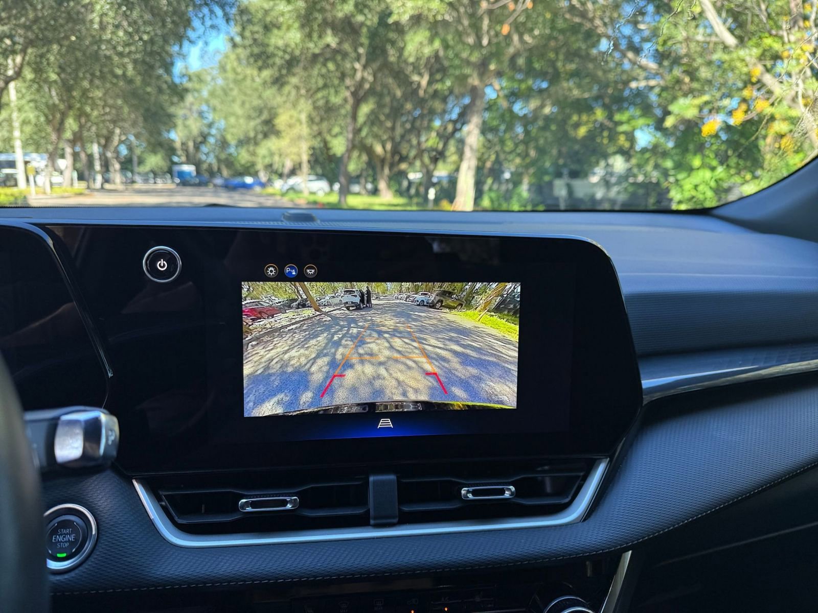 Used 2025 Chevrolet Equinox LT image 17