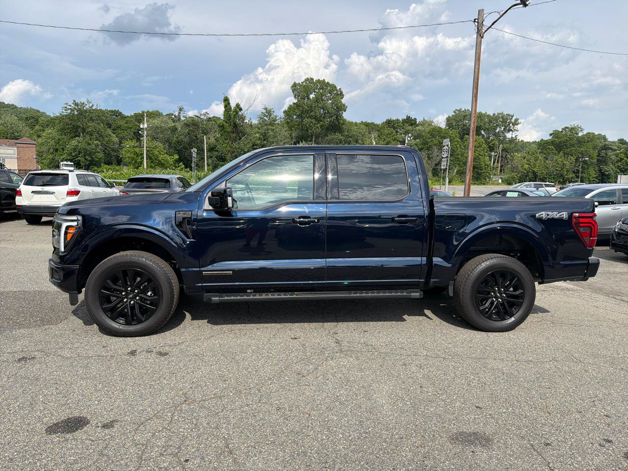 Used 2025 Ford F150 Lariat w/ Equipment Group 501A Mid AWD/4WD image 4