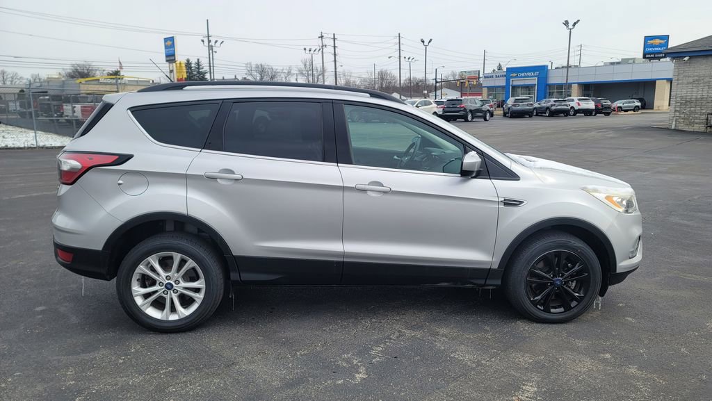 Used 2017 Ford Escape SE w/ Equipment Group 201A image 8