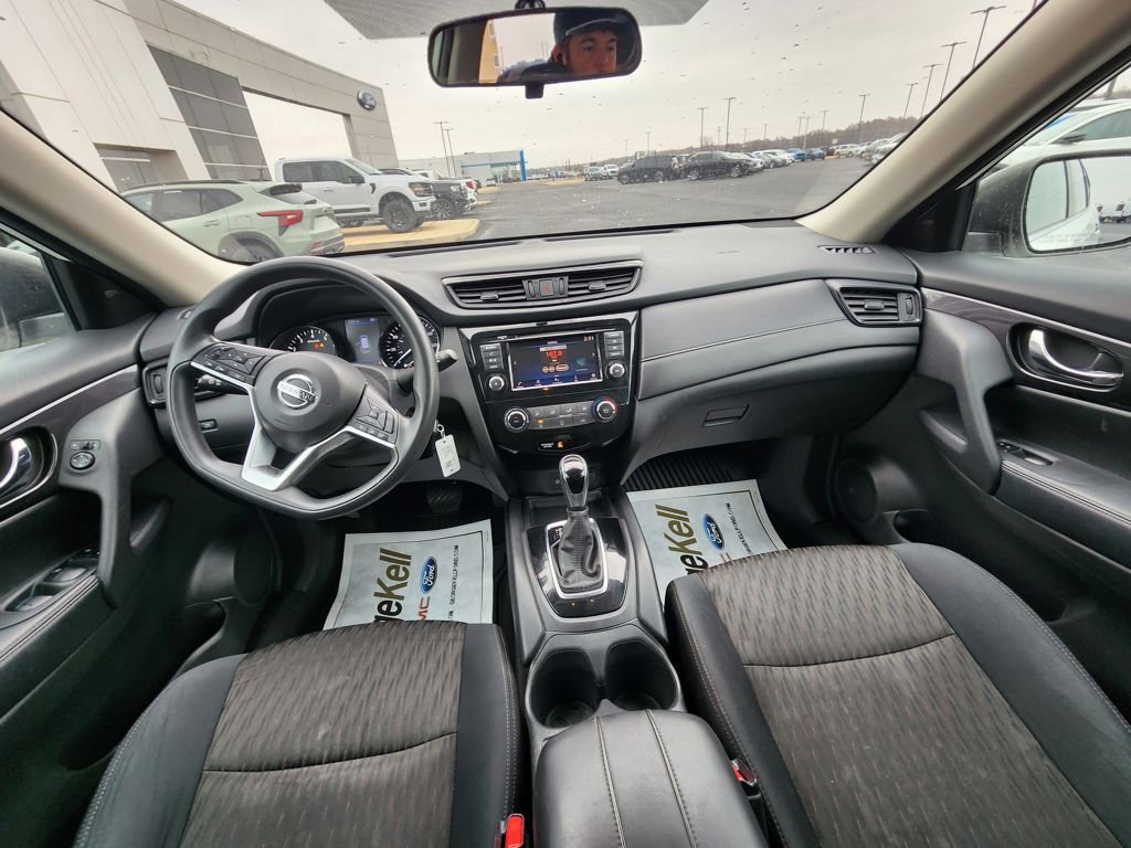 Used 2018 Nissan Rogue S image 12