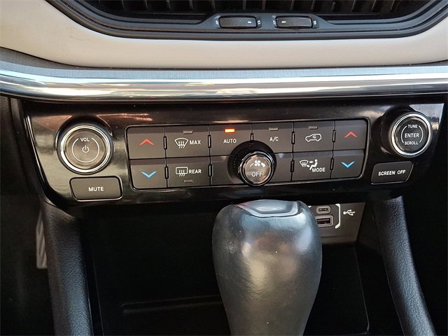 Used 2022 Jeep Compass Limited image 16