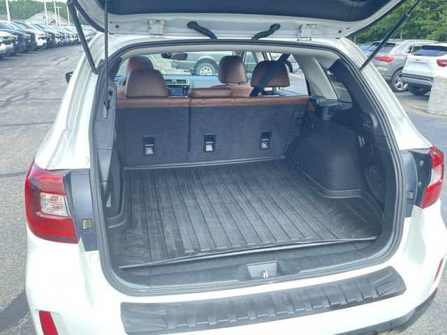 Used 2017 Subaru Outback 3.6R Touring w/ Popular Package #5A AWD/4WD image 27