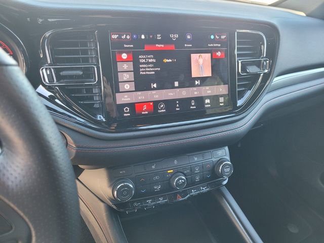 Used 2025 Dodge Durango GT image 25
