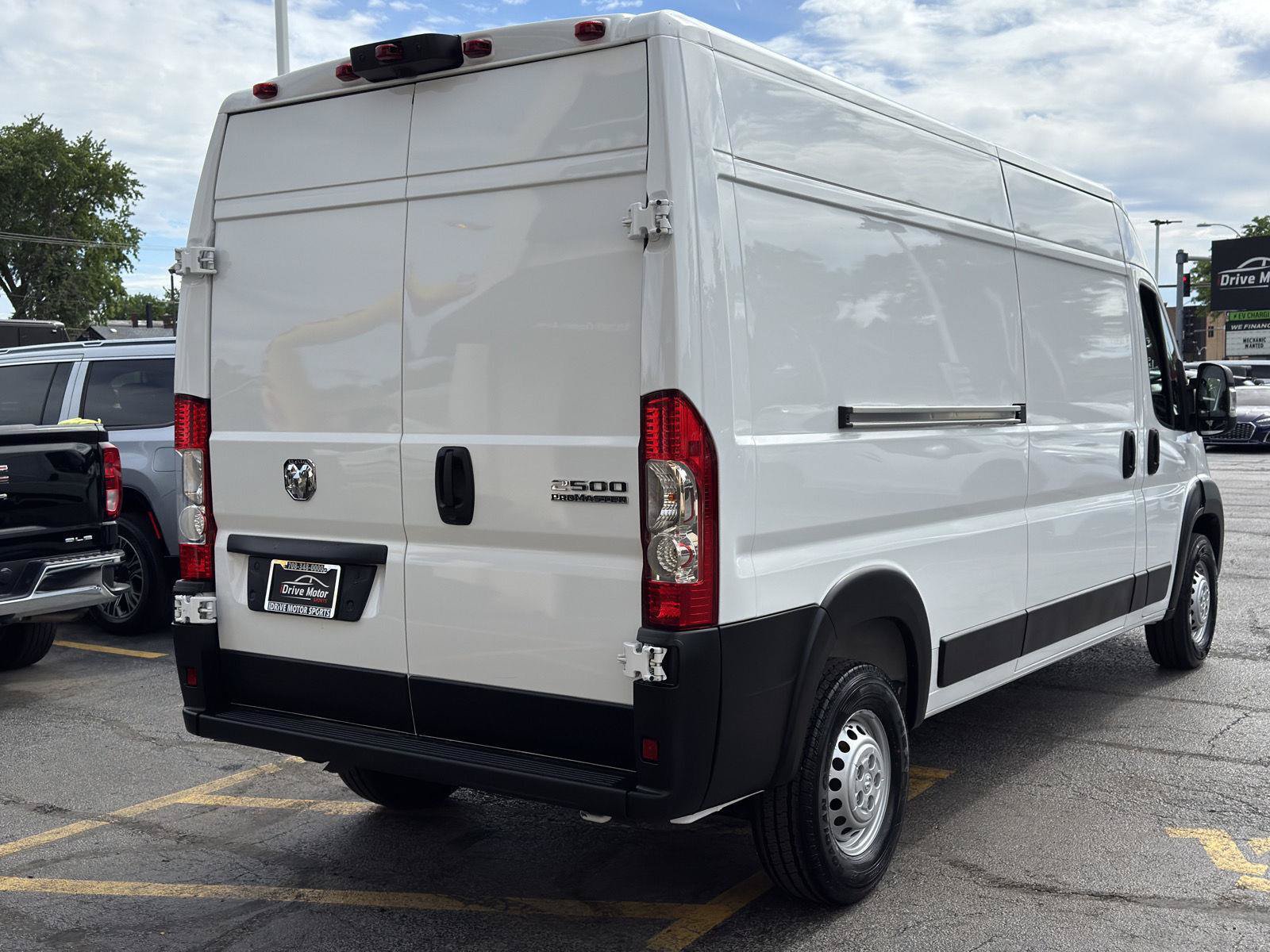 Used 2026 RAM ProMaster 2500 w/ Convenience Group FWD image 11