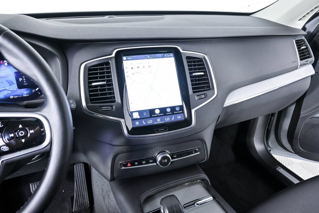 Certified 2025 Volvo XC90 B5 Core AWD/4WD image 14