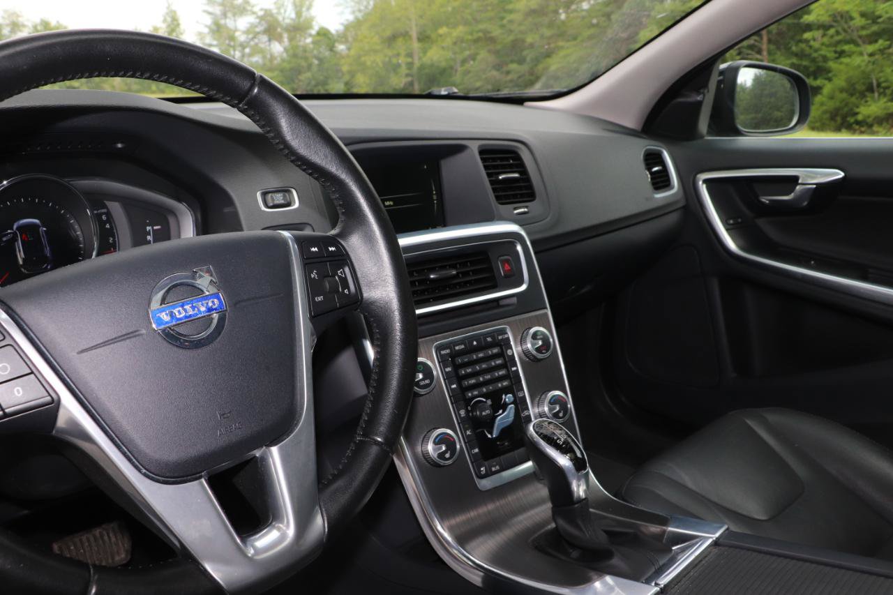 Used 2016 Volvo V60 T5 Premier AWD/4WD image 11