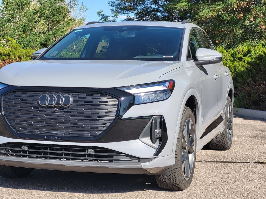 Used 2023 Audi Q4 e-tron Premium Plus w/ Premium Plus AWD/4WD image 7