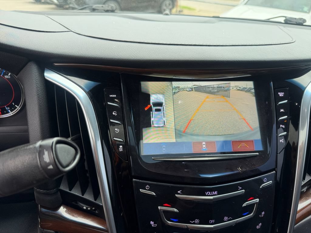 Used 2018 Cadillac Escalade Luxury RWD image 20
